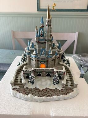 Disney Village WDW light up Cinderella Castle with Tinker